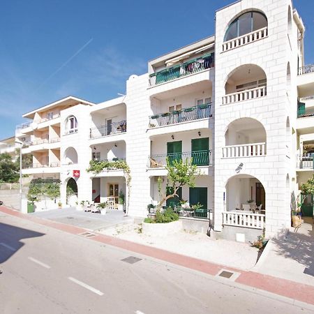 Cozy Apartment In Makarska With Kitchen Zewnętrze zdjęcie