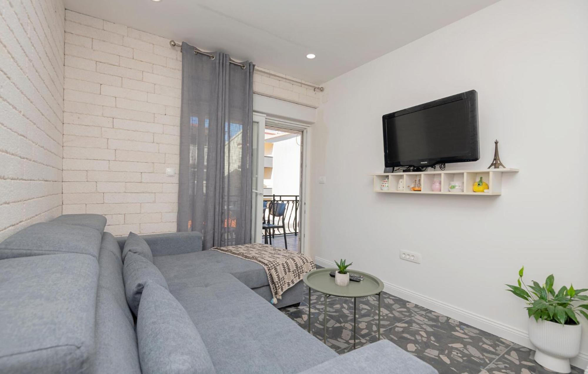 Cozy Apartment In Makarska With Kitchen Zewnętrze zdjęcie