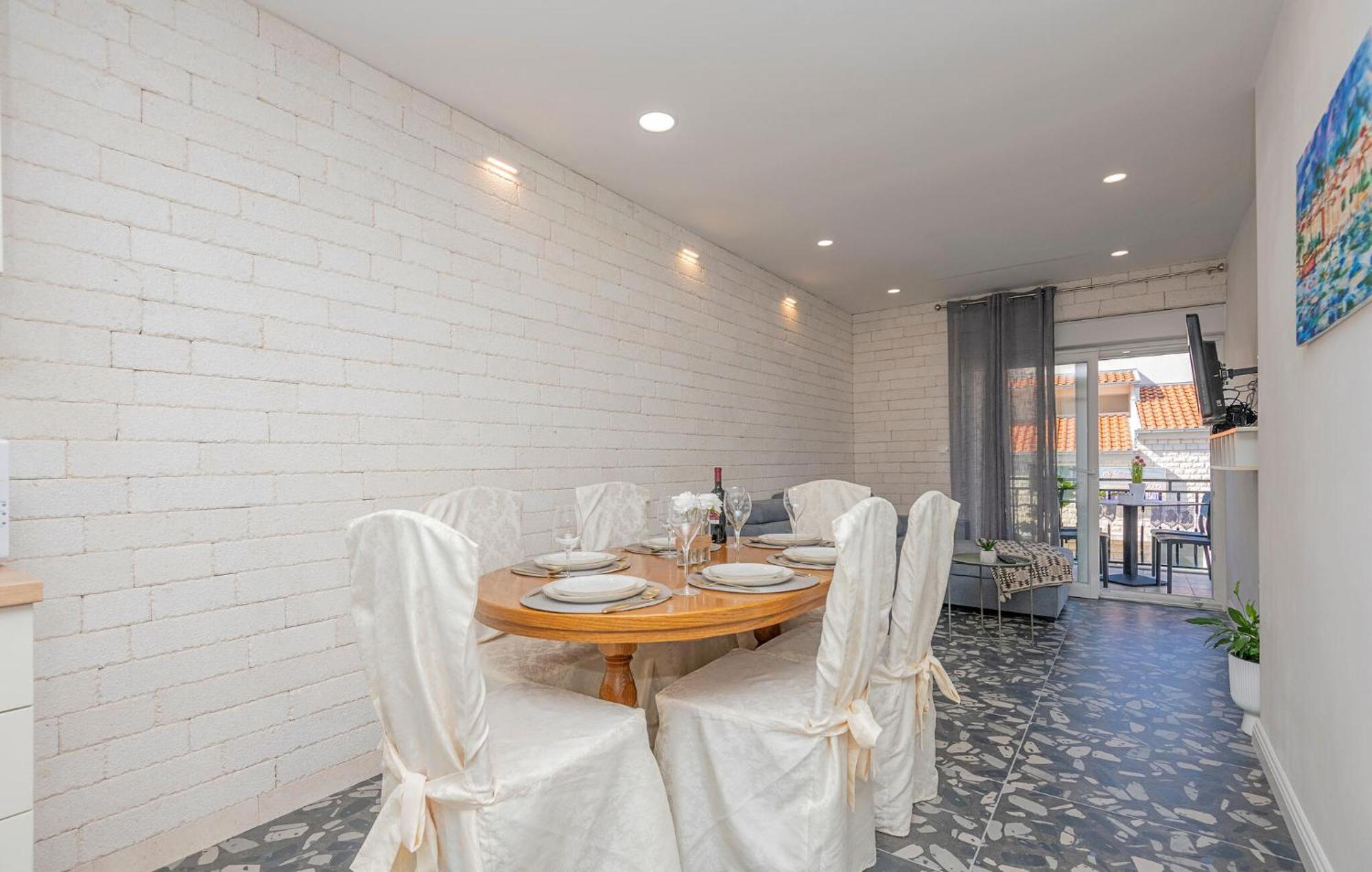 Cozy Apartment In Makarska With Kitchen Zewnętrze zdjęcie
